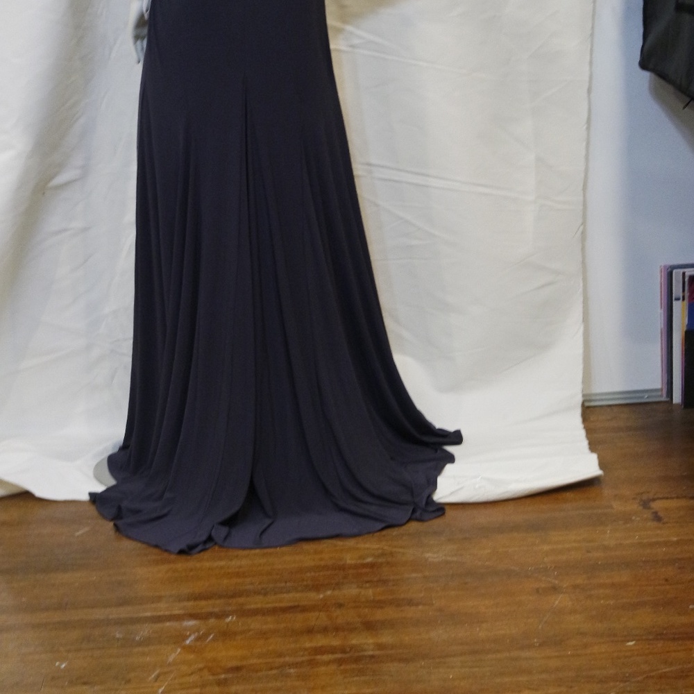 IEENA FOR MAC DUGGAL Ruched One-Shoulder Trumpet Gown Size 8 Color Charcoal - Picture 6 of 13